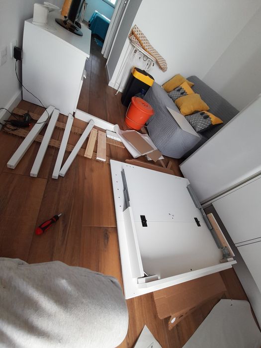 Montagee de tomadas e intorrupetores Pequenas reparacoes em cozinhas m