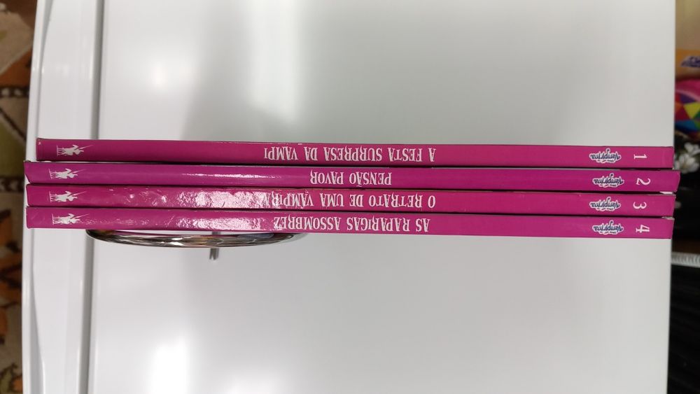 Coleção de Livros Vampirina