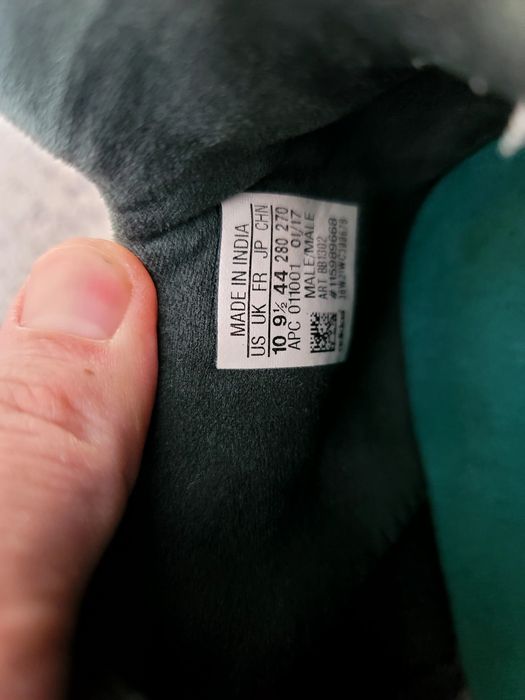 Продам фірмові кросівки Adidas Equipment