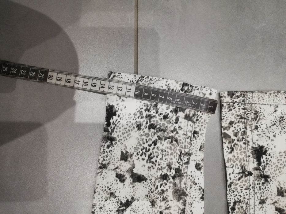 R. 34 Amisu spodnie damskie jeansy rurki we wzory panterka