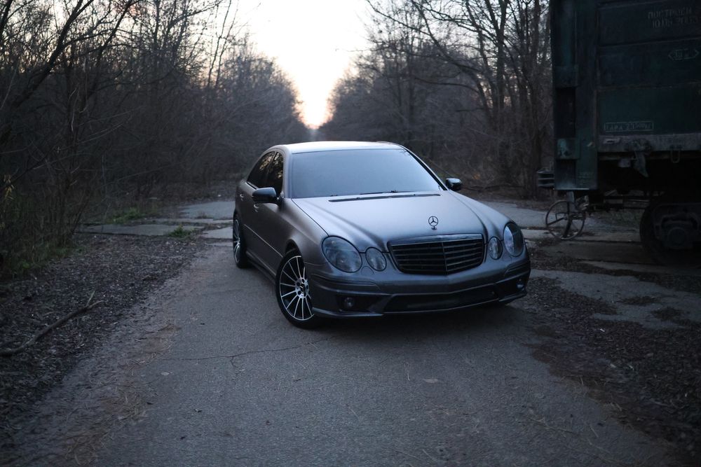 Mersedes benz w211 e500 AMG