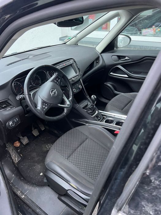 Opel zafira 2019 Rok 1.6 cdti