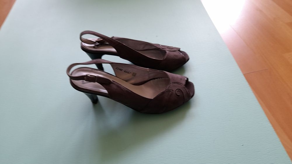 Buty letnie, na obcasie