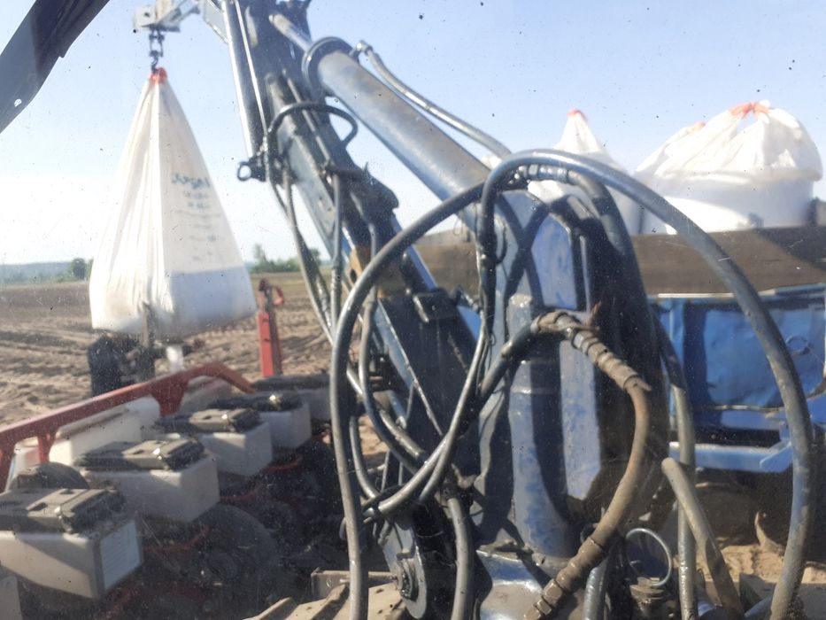 Погружчик заправщик бегов,,перевозчик