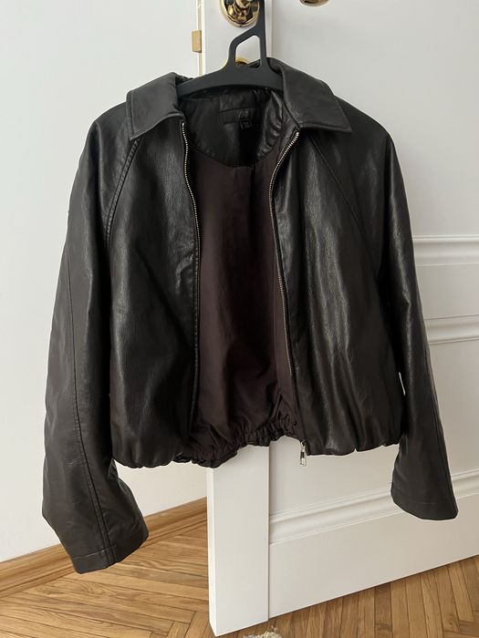 Коричневий бомбер ZARA