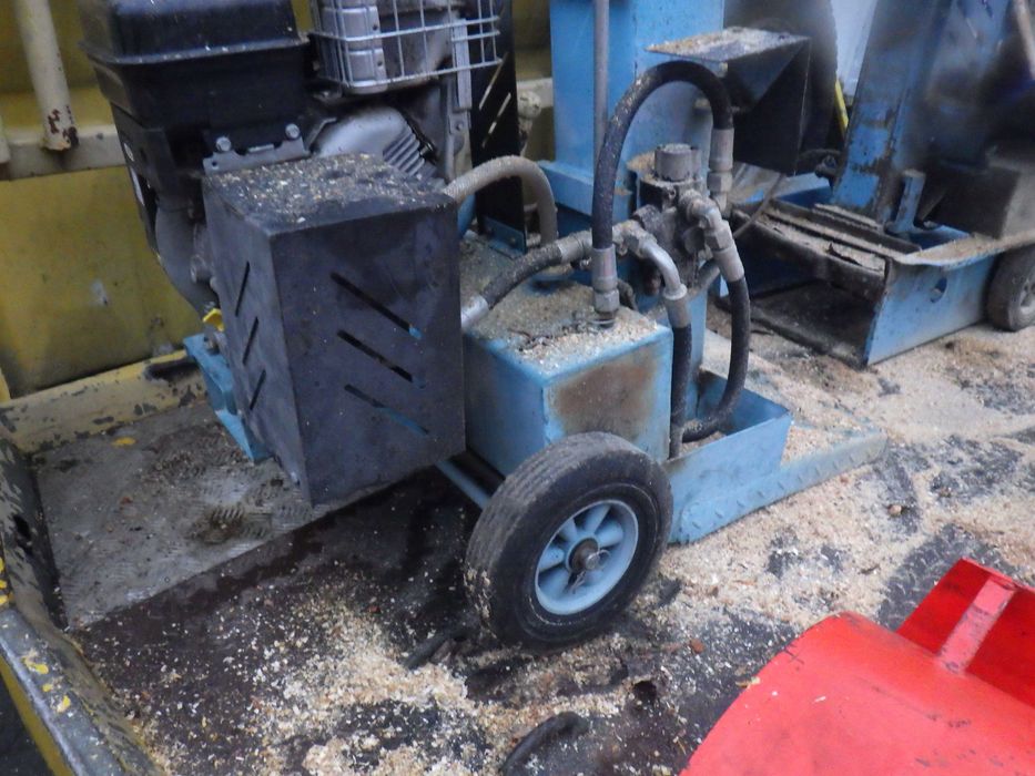 Rębak Luparka Hydrauliczna Spalinowa Mocna Niemiecka 16 Ton