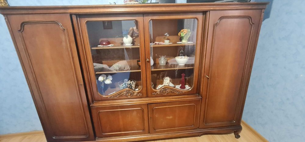 Sprzedam komodę z drewna piękny szafa antyk