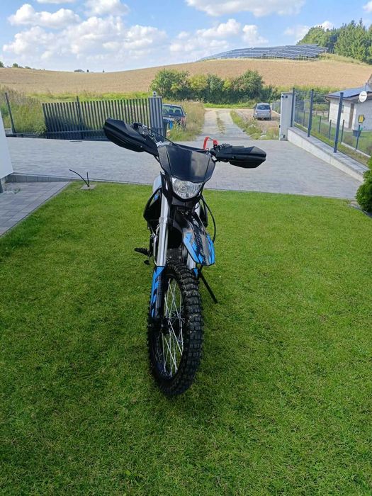 Sprzedam Crossa xtr616/ przebieg okolo 15km