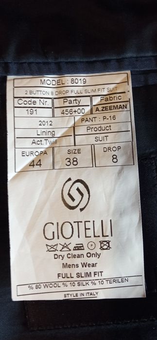 Продам мужской костюм Giotelli