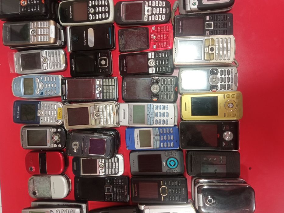 Лот Sony Ericsson: 1 876 грн. - Мобильные телефоны / смартфоны Мена на Olx