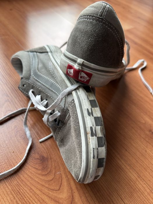 Ténis Vans cinzentos tamanho 34.5 rapaz
