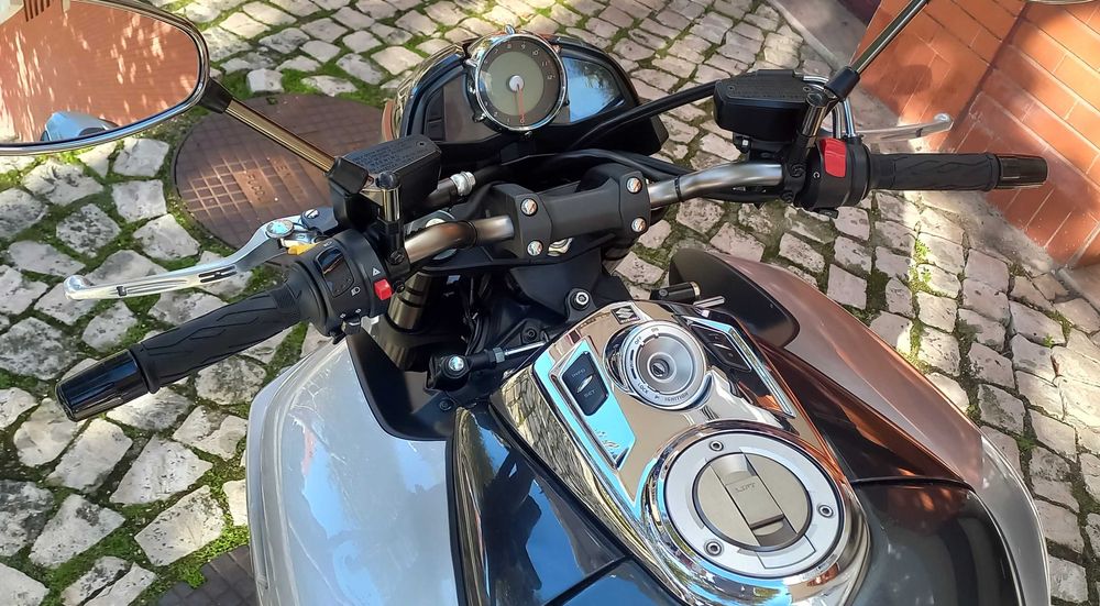 Suzuki 1300 B-King 185cv - Nacional