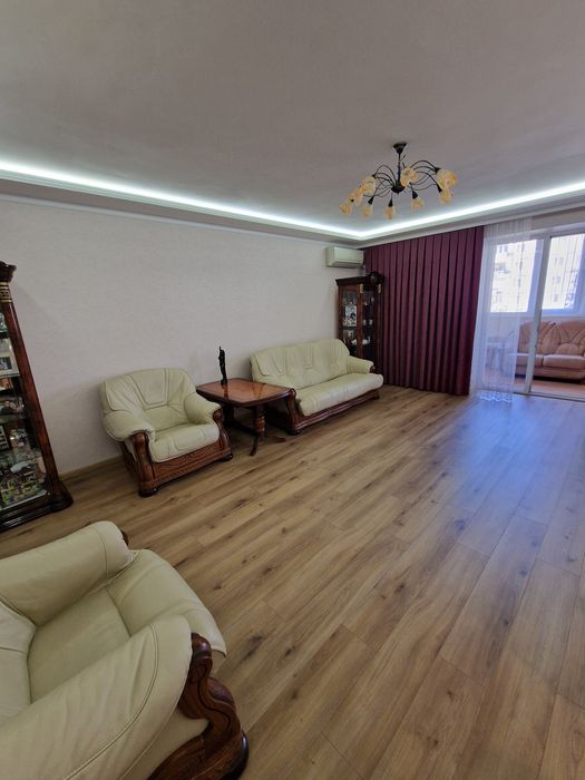 Продам 2 ком. квартиру ул.Василия Тютюнника ,(ул.Малышева)ул.Калиновая