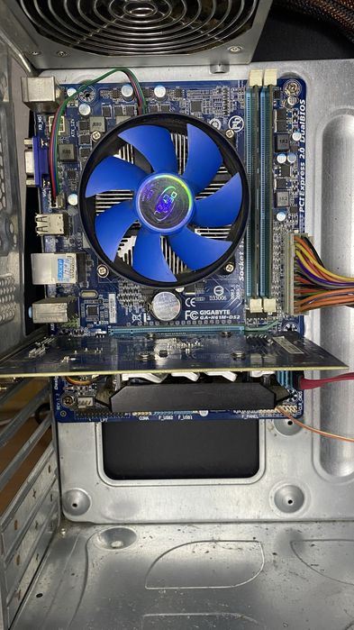 Пк + монітор тягне дота і вот