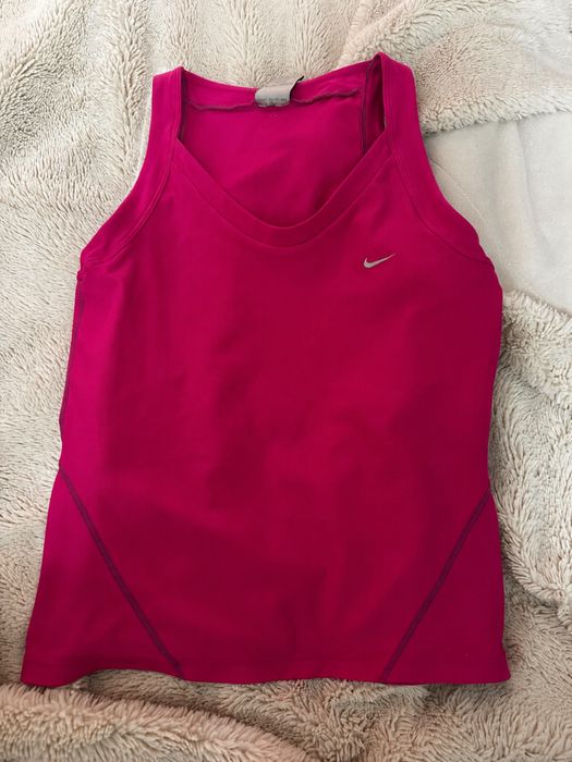 top nike treningowy