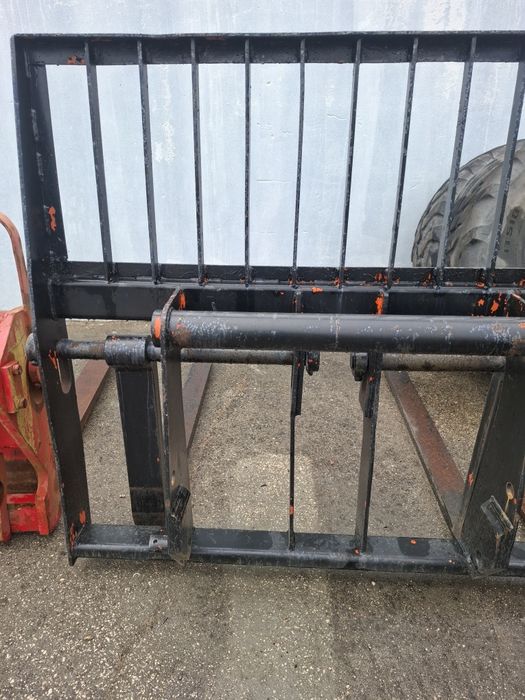 Garfos manitou e bobcat