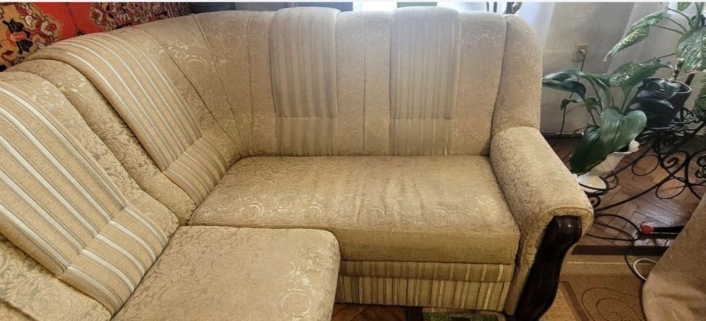 Кутовий диван куток