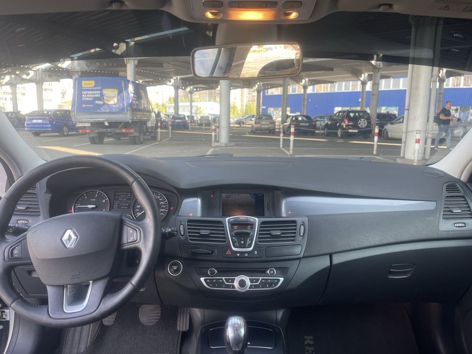 Рено Лагуна 3модель 2010р універсал пригнана з Європи