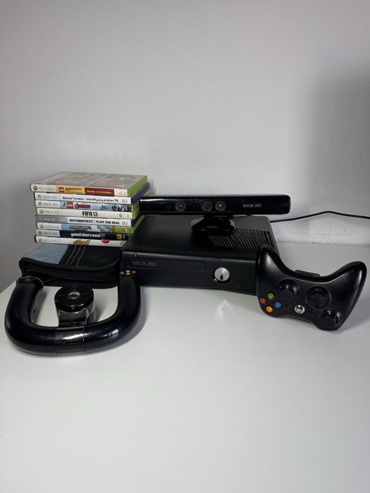 Konsola xbox 360 S + kinect + pad + kierownica + gry