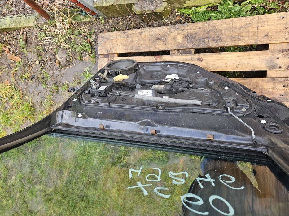 Drzwi lewy tył volvo xc60 kolor 492-46
