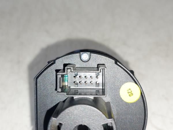 Botão / interruptor de luzes VOLKSWAGEN Golf VI (5K1)