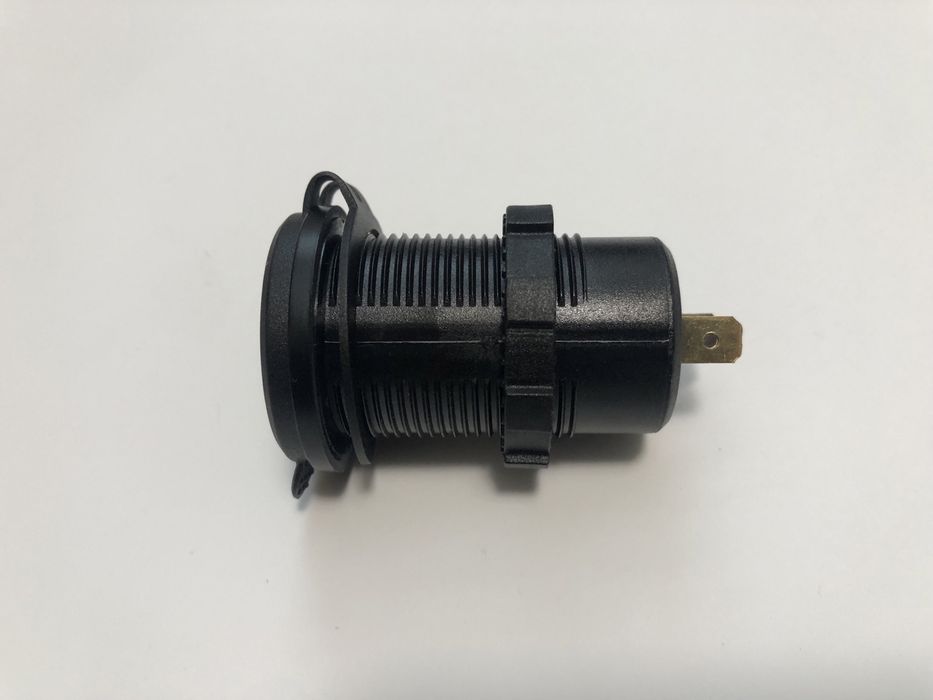 USB зарядка QC 3.0, Type-C розетка + Вольтметр в авто, 12V - 24V