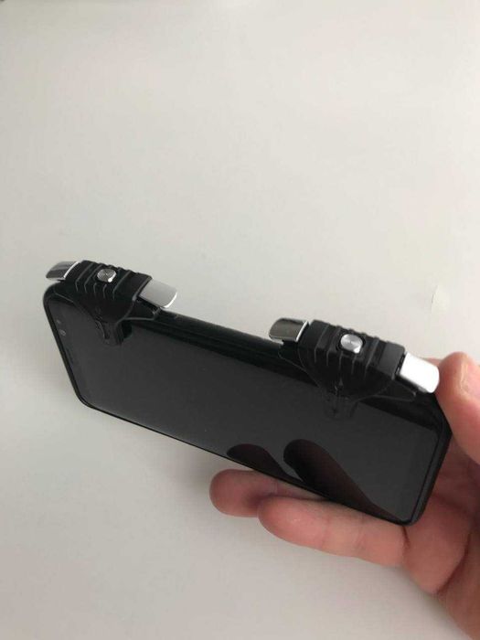 Тригери для смартфона чорні + напальчники у подарунок