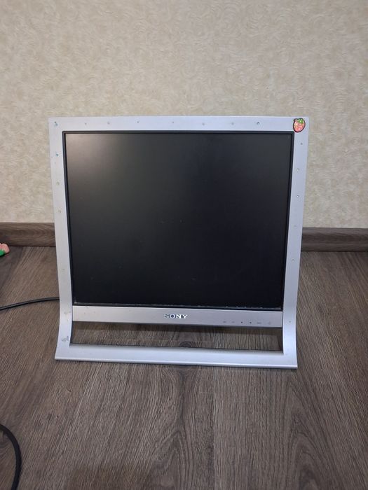 Монітор Sony HS75 в робочому стані
