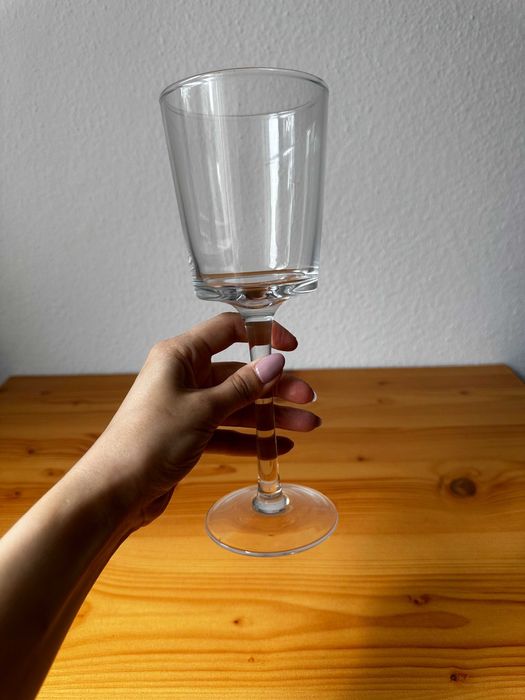 Wysoki szklany kielich / świecznik na wysokiej nóżce