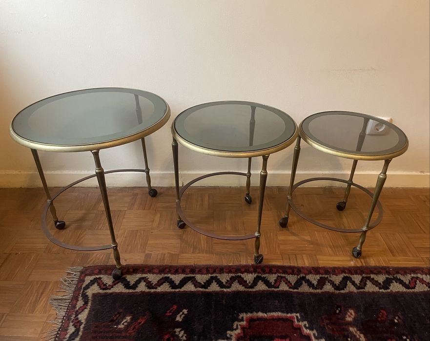 Conjunto de 3 mesas redondas de vidro