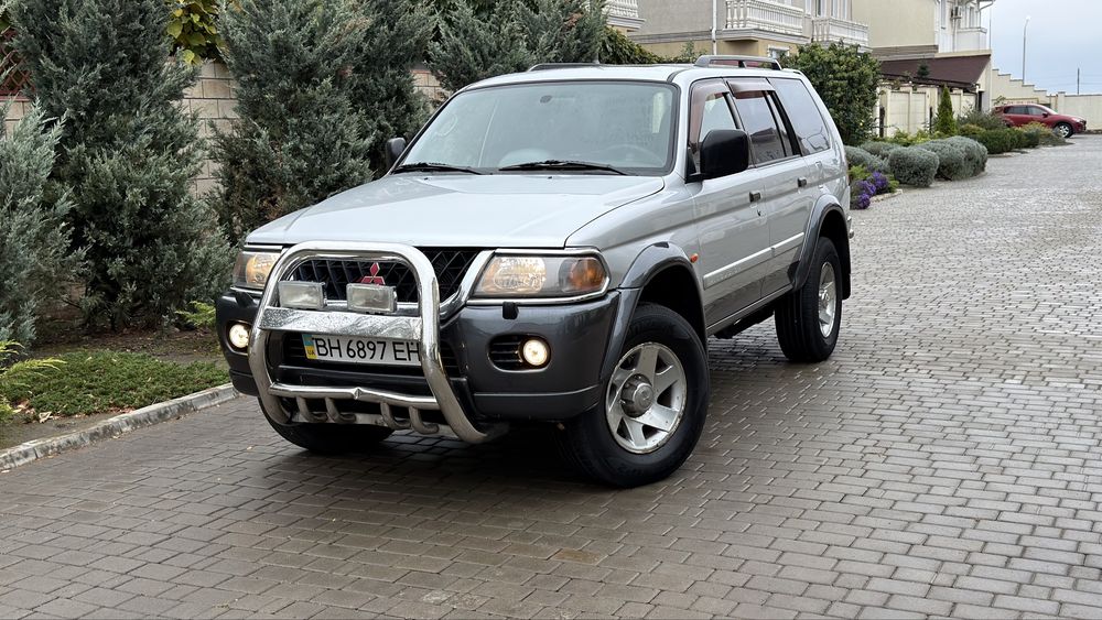 Продам Паджеро Спорт 3.0 бенз 163т пробег!