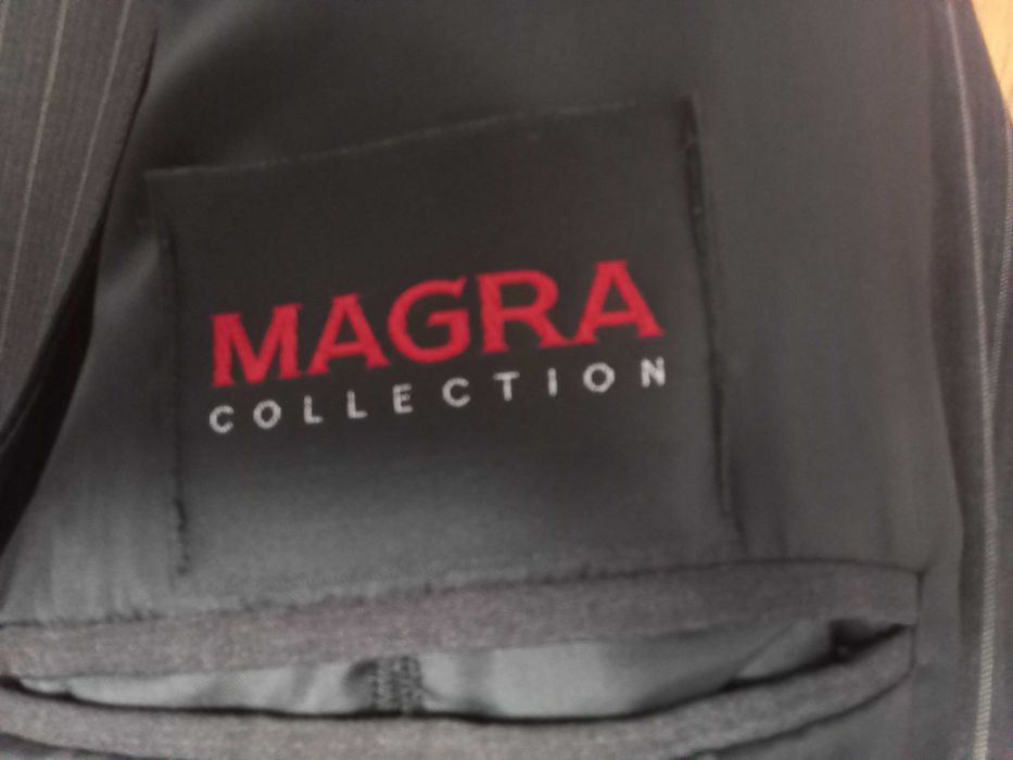Elegancki Garnitur Trzyczęściowy Magra-Bytom