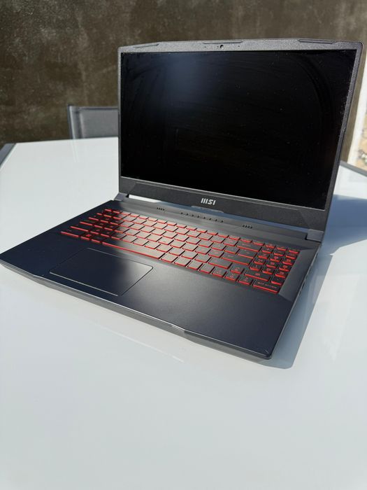Computador Portátil Gaming MSI KATANA GF66