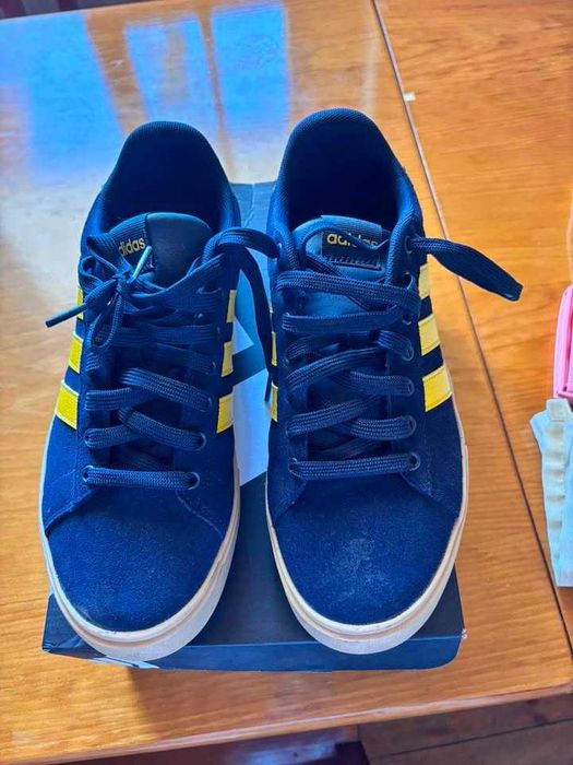 Sapatilhas Adidas Daily 4.0