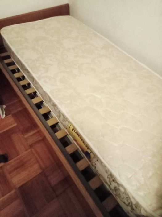 Cama de solteiro