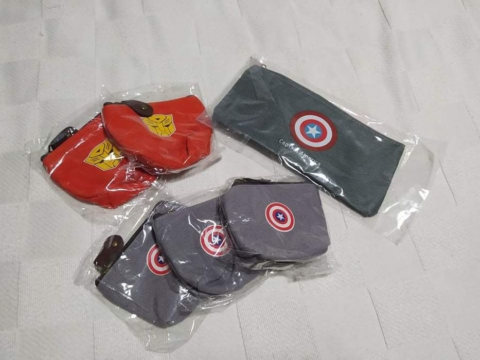 Porta moedas e estojo de suepr heróis