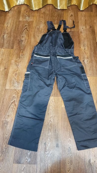 Рабочая куртка и  полукомбинезон