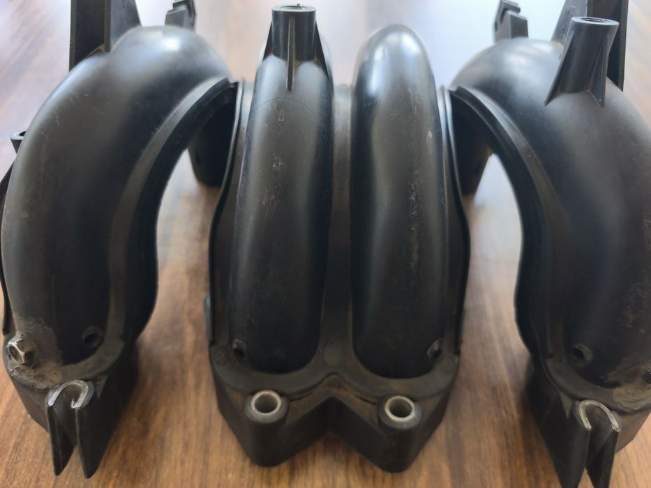 Частина впускного колектора 1.6 bfq