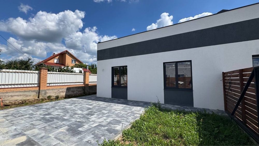 Кутовий таунхаус в Гостомелі з ГАЗОМ