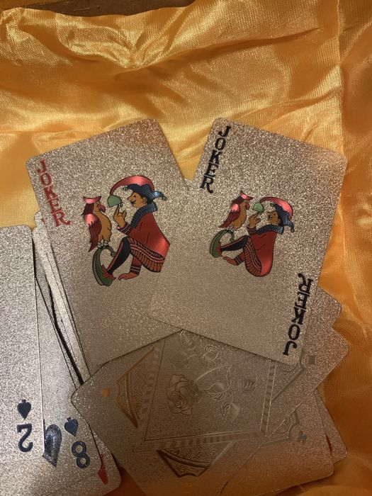 Карты игральные подарочные 52 шт