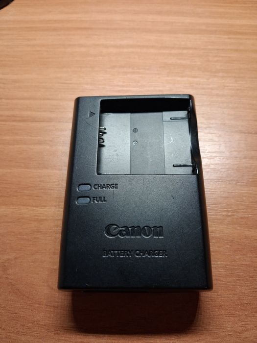 Зарядне Canon модель CB-2LFE