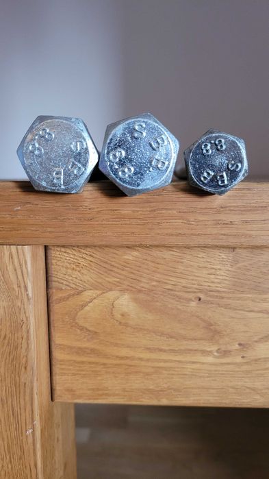 ŚRUBY M16x220, M20x200, M20x260 ocynk 8.8