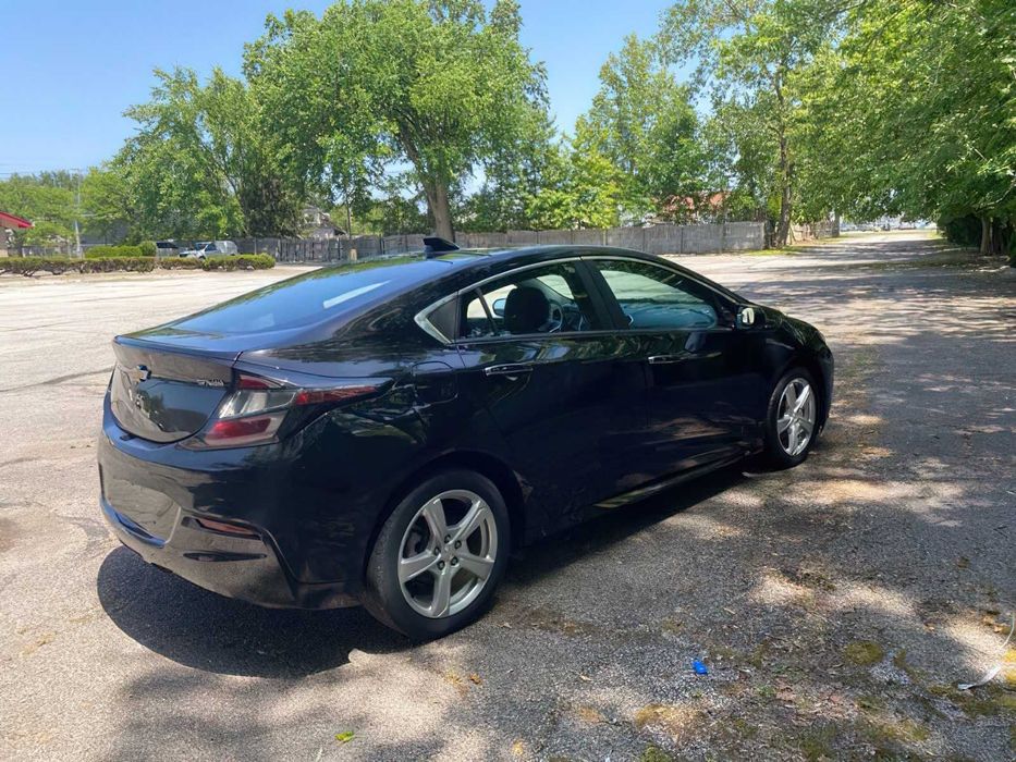 Chevrolet Volt LT      2017