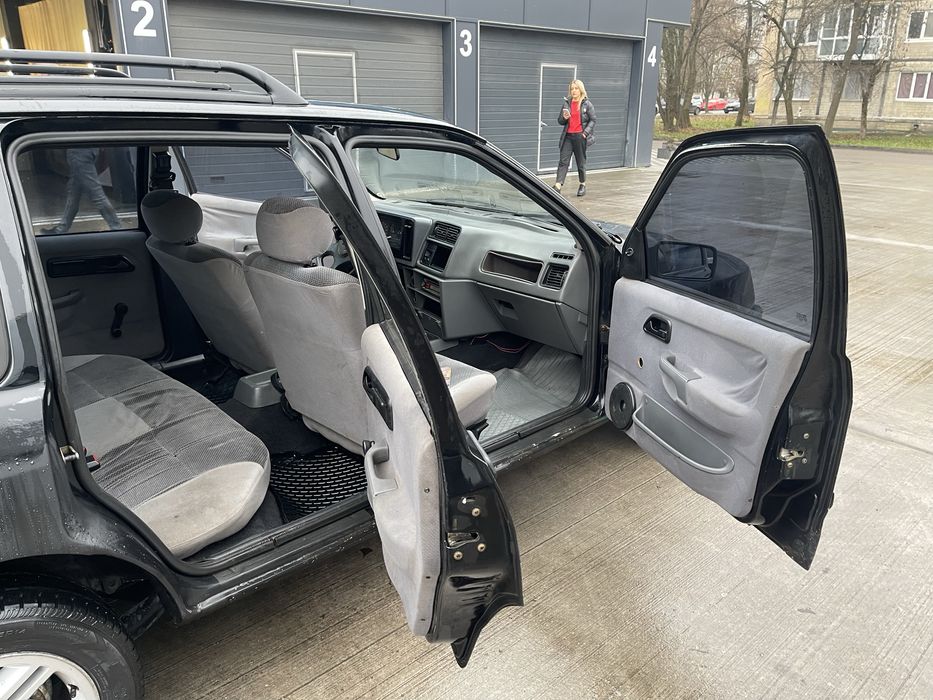 Продам полностью рабочий автомобиль