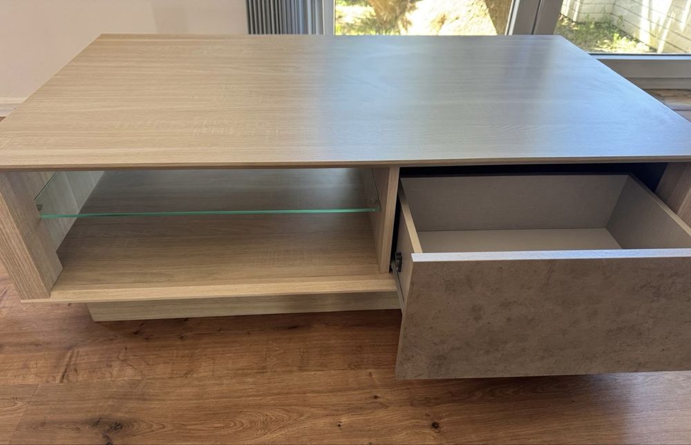 Móveis de sala , mesa de centro, mesa de jantar e aparador