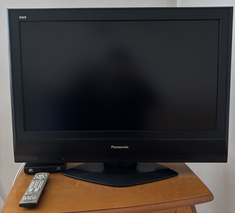 Sprzedam telewizor Panasonic TX-32LE7PA 32” LCD