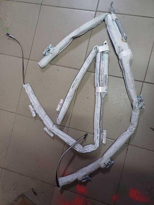 Шторка безопасности левая правая Nissan Juke 2010-2018