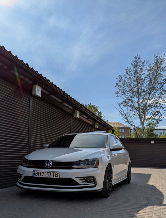 Продам VW Jetta GLI