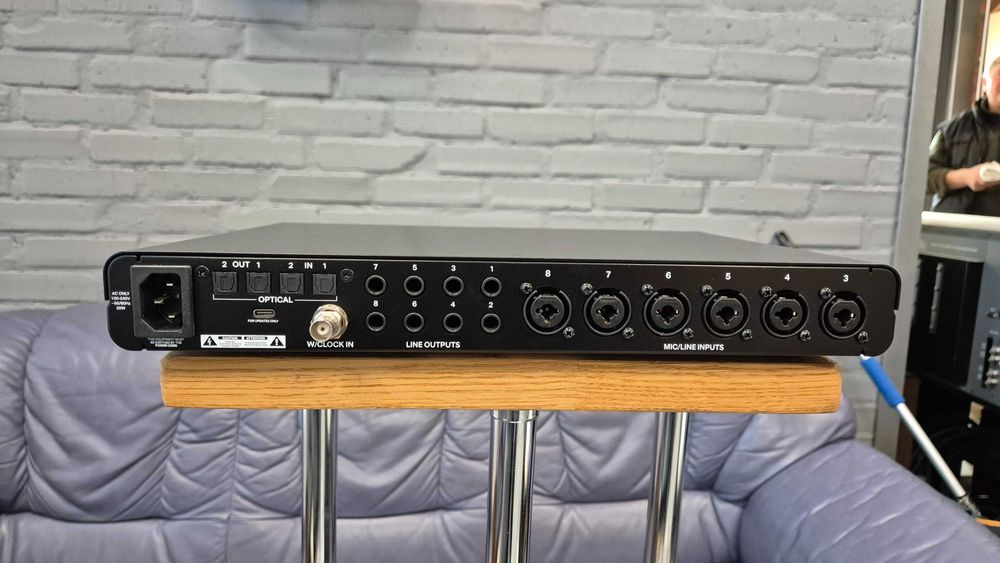 AUDIENT EVO SP8 Попередній підсилювач мікрофонний