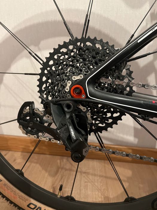 Bicicleta cube suspensão fox